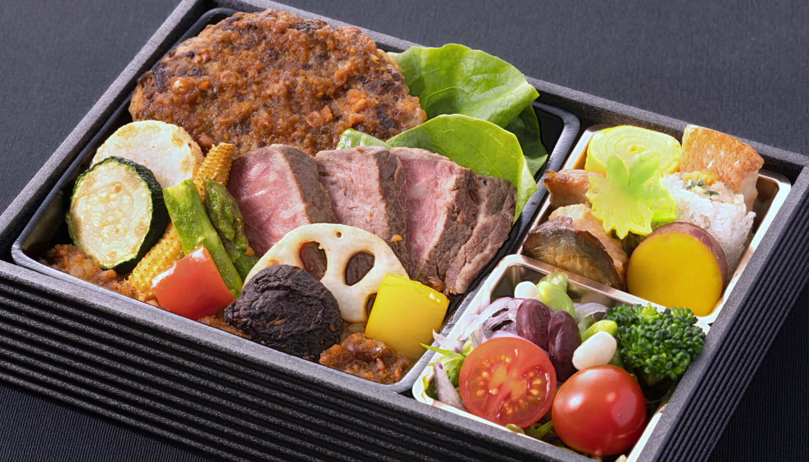 とやま和牛酒粕育ちハンバーグと国産牛ステーキの「ビーフ2種弁当」